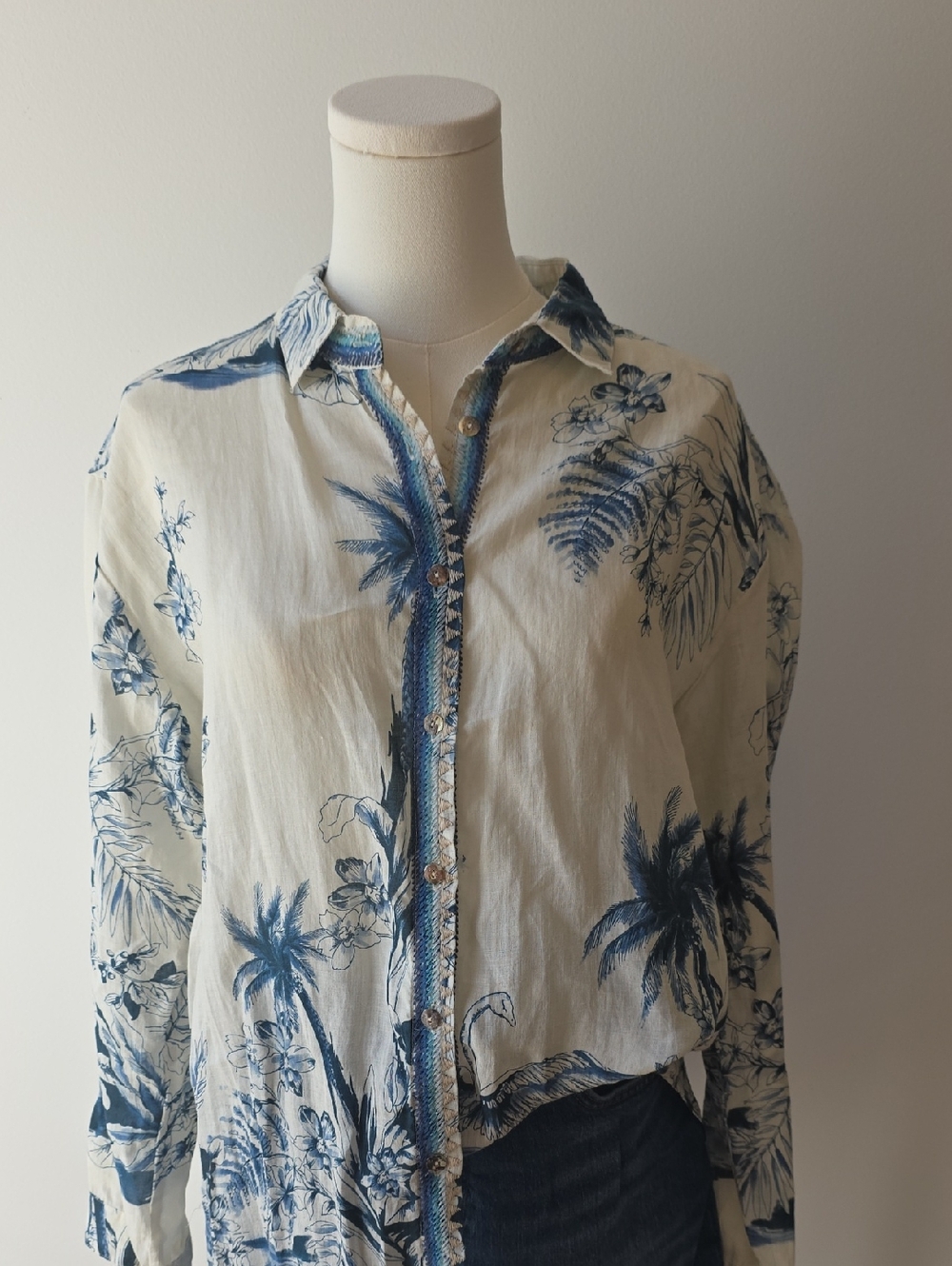 Johnny Was Womens  Blue Floral Button-Up Shirt - Lightweight Cotton